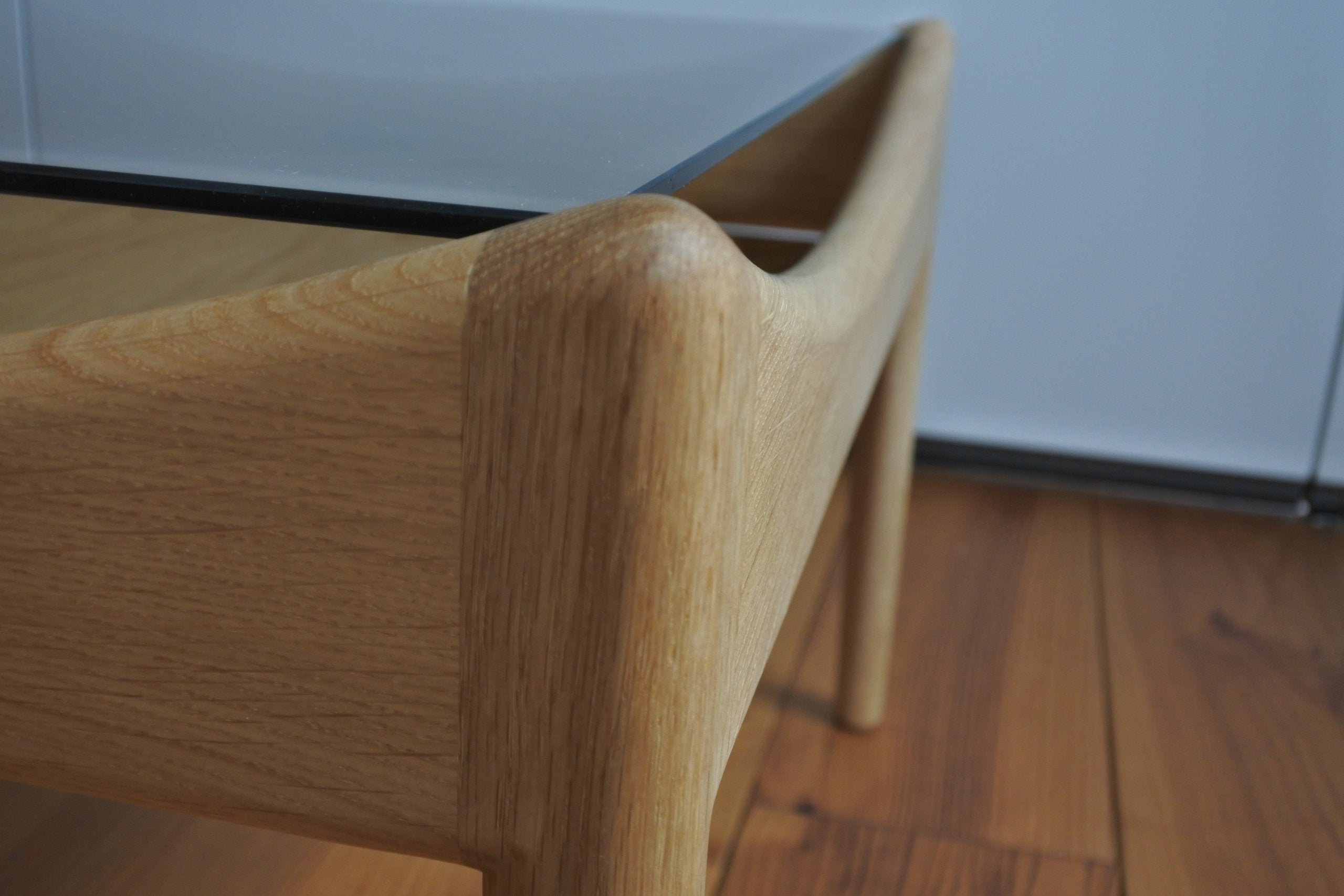 クラフトジャーナル|宮崎椅子製作所|MODUS side table – CRAFT クラフトジャーナル|宮崎椅子製作所|MODUS side table – CRAFT